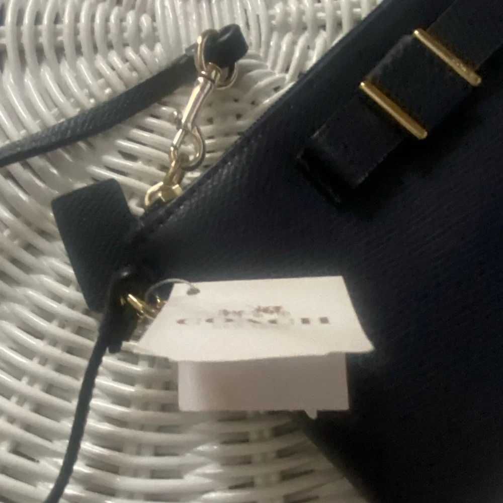 NWT Coach Darcy Bow Wristlet in Midnight Blue - Picture 2 of 5